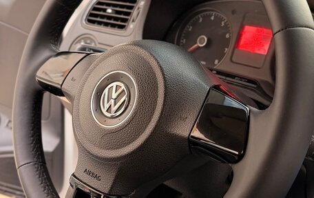 Volkswagen Polo VI (EU Market), 2011 год, 600 000 рублей, 21 фотография