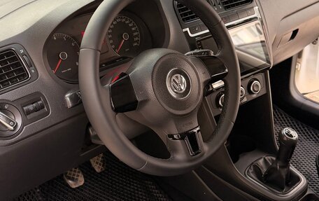 Volkswagen Polo VI (EU Market), 2011 год, 600 000 рублей, 16 фотография