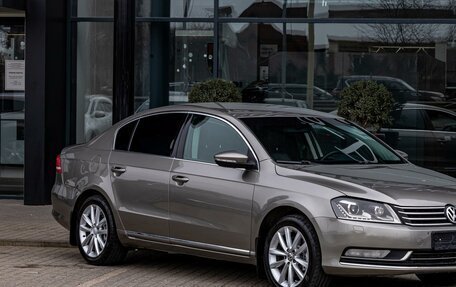 Volkswagen Passat B7, 2012 год, 995 000 рублей, 8 фотография