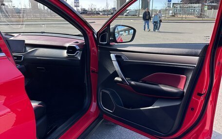 Geely Coolray I, 2022 год, 1 600 000 рублей, 11 фотография