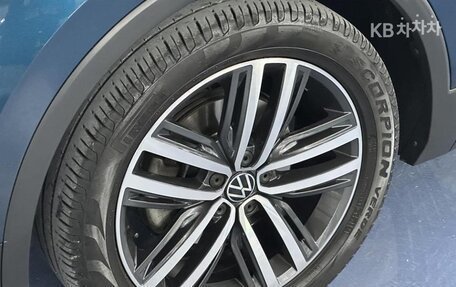 Volkswagen Tiguan II, 2022 год, 2 890 000 рублей, 6 фотография