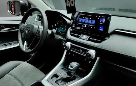 Toyota RAV4, 2025 год, 4 250 000 рублей, 13 фотография