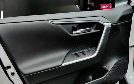 Toyota RAV4, 2025 год, 4 250 000 рублей, 14 фотография