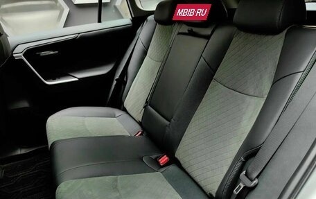 Toyota RAV4, 2025 год, 4 250 000 рублей, 22 фотография