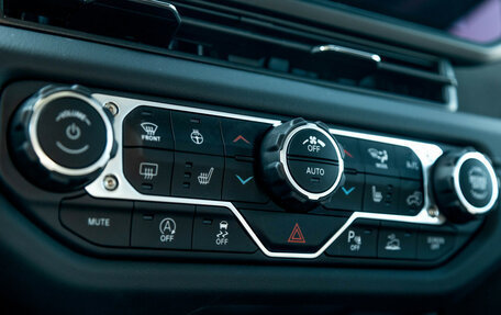 Jeep Wrangler, 2025 год, 9 200 000 рублей, 23 фотография