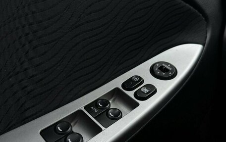 Hyundai Solaris II рестайлинг, 2013 год, 865 000 рублей, 22 фотография