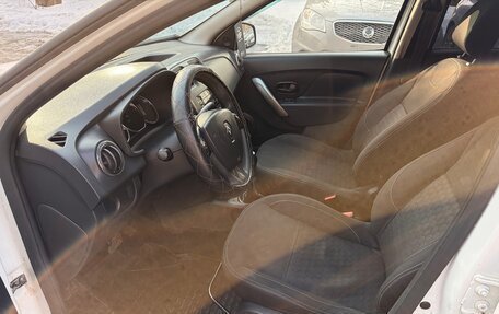 Renault Logan II, 2018 год, 525 000 рублей, 10 фотография