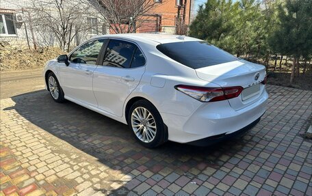 Toyota Camry, 2018 год, 2 800 000 рублей, 4 фотография