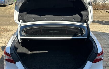 Toyota Camry, 2018 год, 2 800 000 рублей, 10 фотография