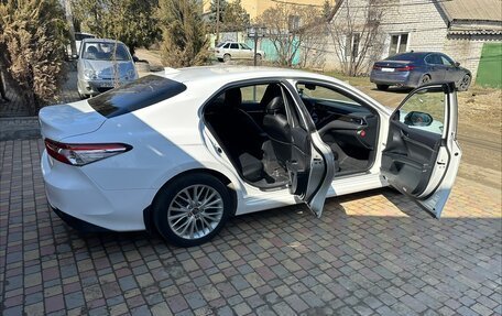 Toyota Camry, 2018 год, 2 800 000 рублей, 13 фотография