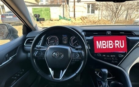 Toyota Camry, 2018 год, 2 800 000 рублей, 16 фотография