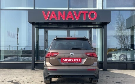 Volkswagen Tiguan II, 2017 год, 2 200 000 рублей, 8 фотография