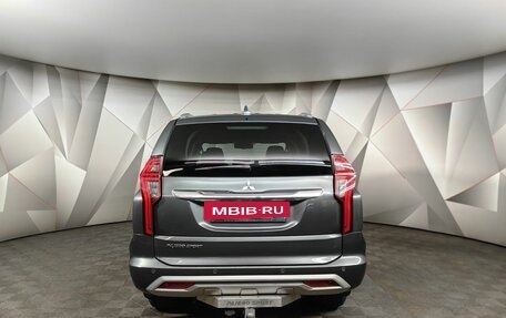 Mitsubishi Pajero Sport III рестайлинг, 2022 год, 4 500 000 рублей, 8 фотография