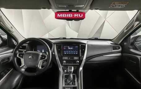 Mitsubishi Pajero Sport III рестайлинг, 2022 год, 4 500 000 рублей, 13 фотография