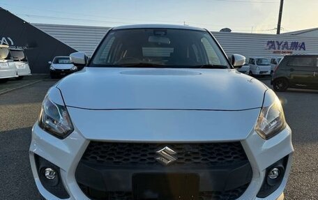 Suzuki Swift V, 2023 год, 925 000 рублей, 2 фотография