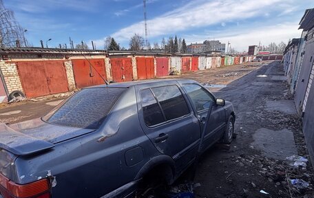Volkswagen Vento, 1993 год, 115 000 рублей, 1 фотография