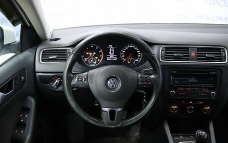 Volkswagen Jetta VI, 2012 год, 750 000 рублей, 13 фотография