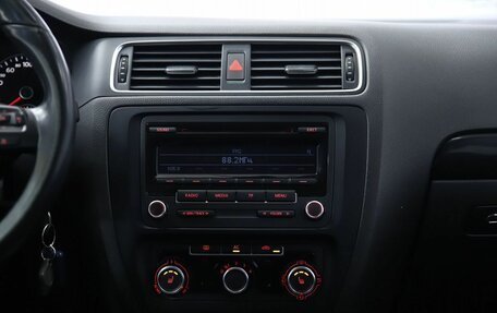 Volkswagen Jetta VI, 2012 год, 750 000 рублей, 14 фотография