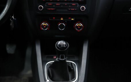 Volkswagen Jetta VI, 2012 год, 750 000 рублей, 15 фотография