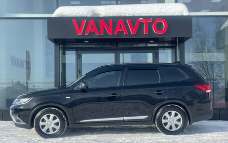 Mitsubishi Outlander III рестайлинг 3, 2017 год, 1 599 000 рублей, 4 фотография