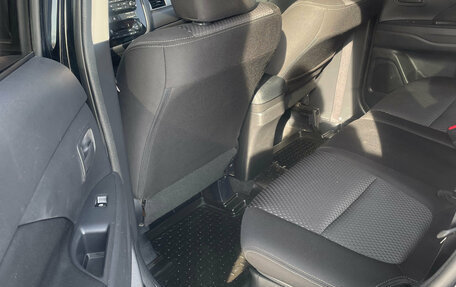 Mitsubishi Outlander III рестайлинг 3, 2017 год, 1 599 000 рублей, 11 фотография