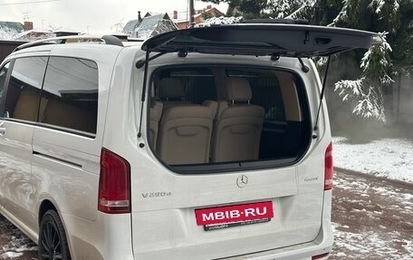 Mercedes-Benz V-Класс, 2021 год, 6 900 000 рублей, 14 фотография