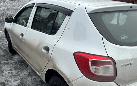Renault Sandero II рестайлинг, 2014 год, 630 000 рублей, 2 фотография