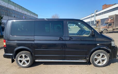 Volkswagen Multivan T5, 2004 год, 1 350 000 рублей, 3 фотография
