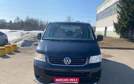 Volkswagen Multivan T5, 2004 год, 1 350 000 рублей, 2 фотография