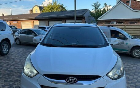 Hyundai ix35 I рестайлинг, 2010 год, 1 100 000 рублей, 1 фотография