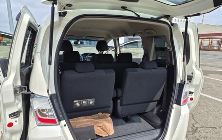 Honda Freed I, 2012 год, 1 175 000 рублей, 14 фотография