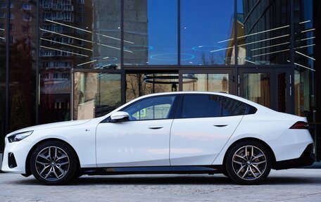 BMW 5 серия, 2024 год, 6 500 000 рублей, 3 фотография