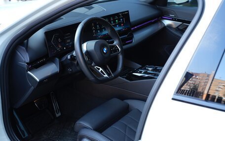 BMW 5 серия, 2024 год, 6 500 000 рублей, 10 фотография