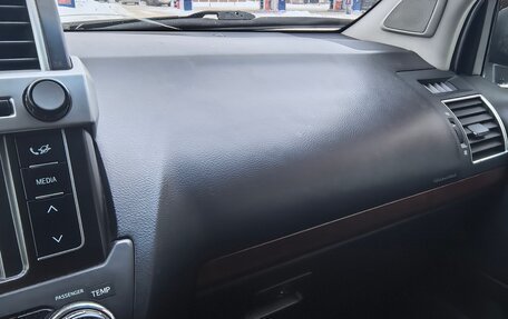 Toyota Land Cruiser Prado 150 рестайлинг 2, 2014 год, 3 800 000 рублей, 15 фотография