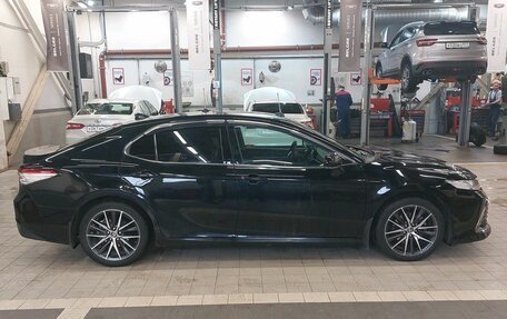 Toyota Camry, 2021 год, 2 415 000 рублей, 16 фотография