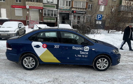 Volkswagen Polo VI (EU Market), 2019 год, 700 000 рублей, 3 фотография