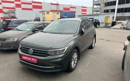 Volkswagen Tiguan II, 2021 год, 3 549 000 рублей, 1 фотография
