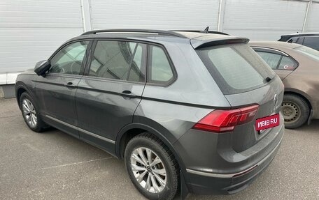 Volkswagen Tiguan II, 2021 год, 3 549 000 рублей, 8 фотография