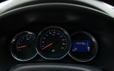 Renault Logan II, 2018 год, 750 000 рублей, 22 фотография