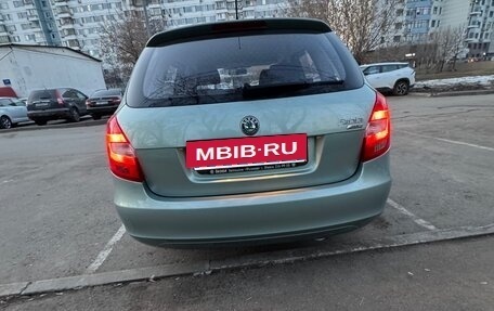 Skoda Fabia II, 2010 год, 899 000 рублей, 2 фотография