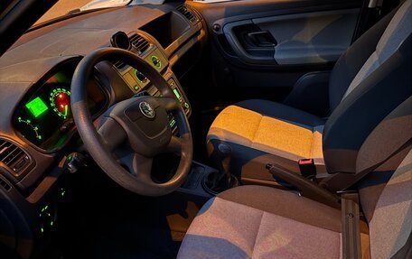 Skoda Fabia II, 2010 год, 899 000 рублей, 7 фотография