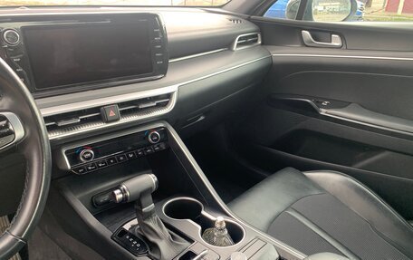 KIA K5, 2021 год, 2 300 000 рублей, 14 фотография