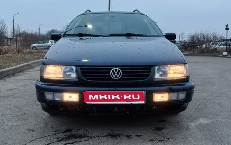 Volkswagen Passat B4, 1996 год, 430 000 рублей, 1 фотография