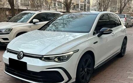 Volkswagen Golf VIII, 2022 год, 2 000 000 рублей, 1 фотография