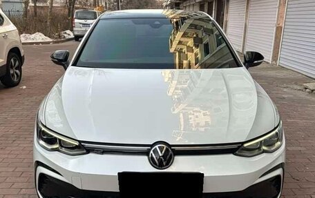 Volkswagen Golf VIII, 2022 год, 2 000 000 рублей, 2 фотография