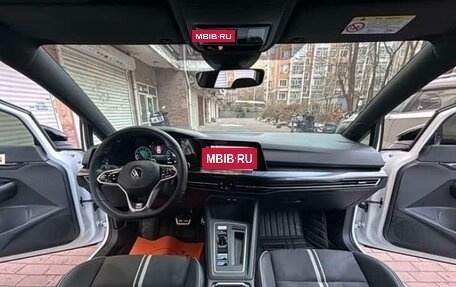 Volkswagen Golf VIII, 2022 год, 2 000 000 рублей, 8 фотография