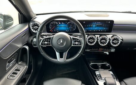Mercedes-Benz A-Класс, 2019 год, 2 297 000 рублей, 19 фотография