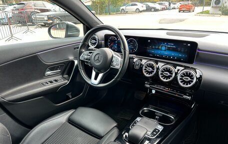 Mercedes-Benz A-Класс, 2019 год, 2 297 000 рублей, 20 фотография