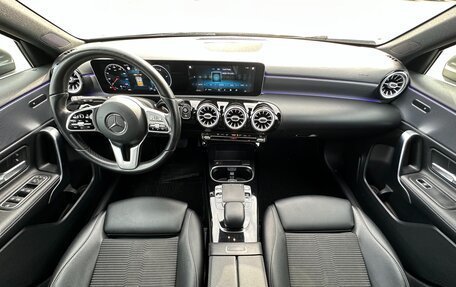 Mercedes-Benz A-Класс, 2019 год, 2 297 000 рублей, 18 фотография