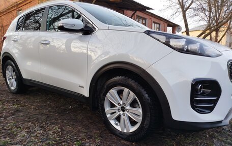 KIA Sportage IV рестайлинг, 2018 год, 2 500 000 рублей, 6 фотография